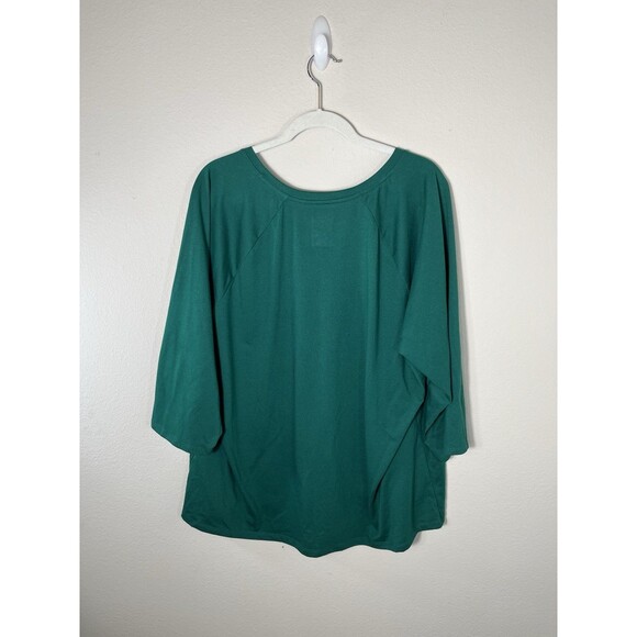 City Streets Women's 2X Green Shine Bright Holiday Graphic Long Sleeve T-Shirt - Picture 2 of 9